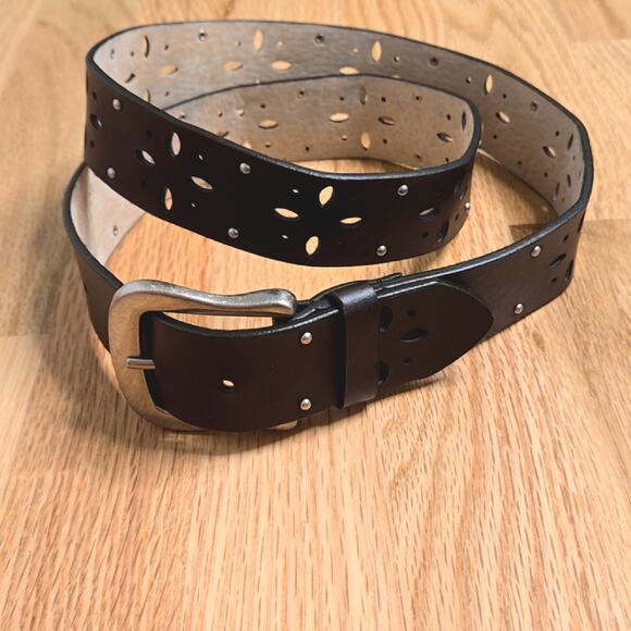 Brown Die-cut Faux Leather belt silver toned buckle - Picture 1 of 6